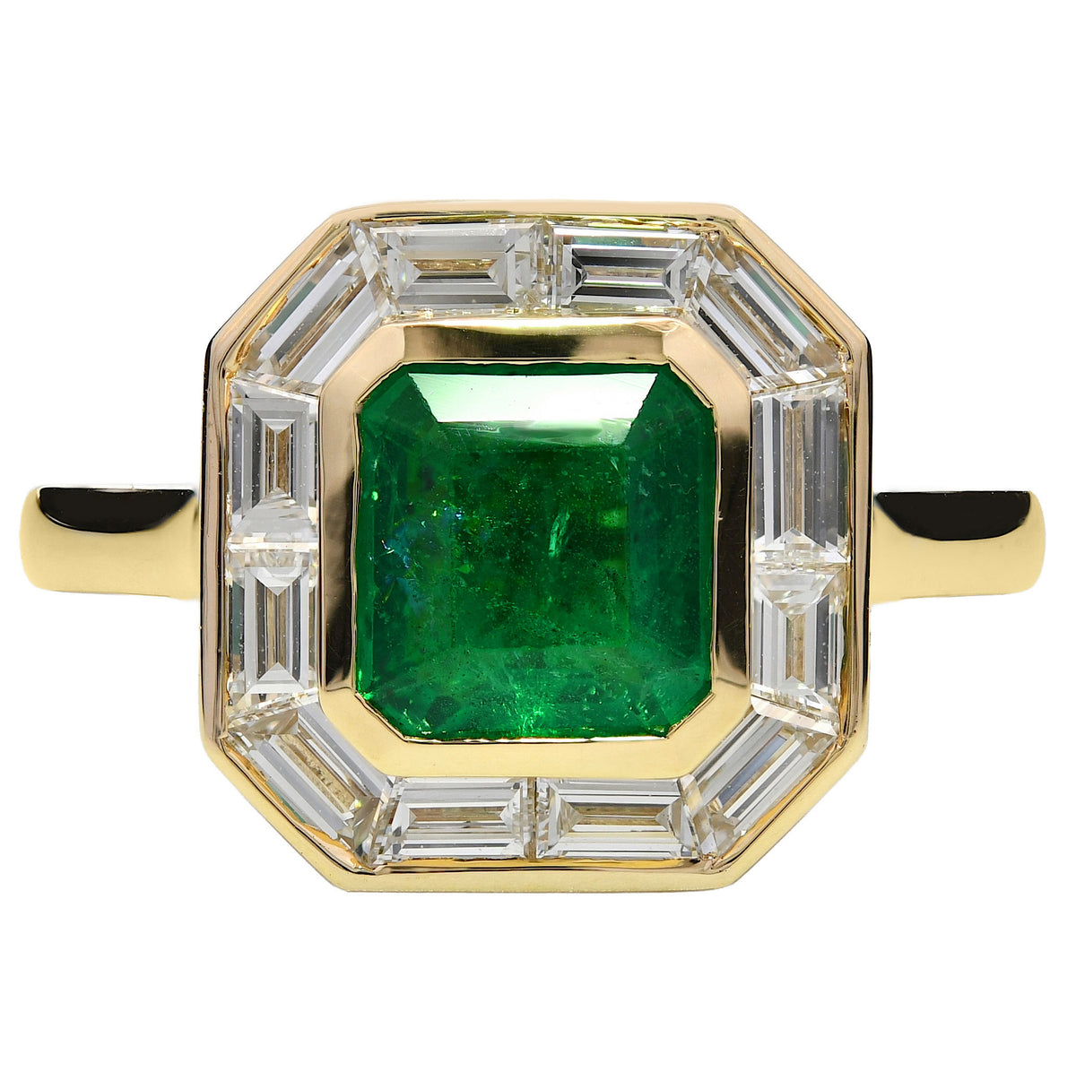 Emerald and diamond cluster ring in 18k yellow gold