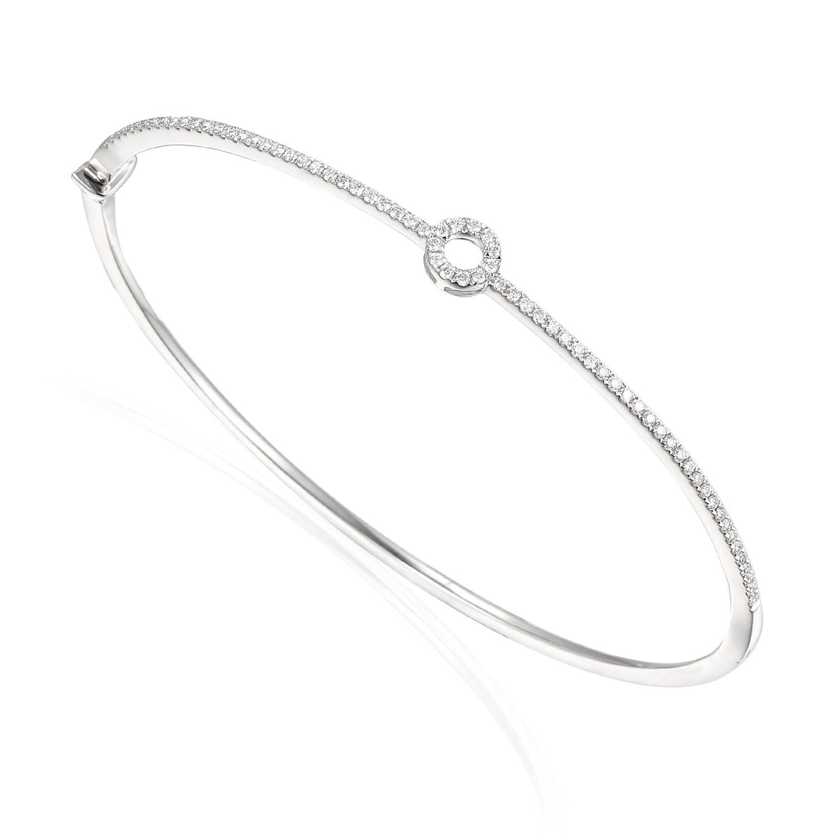 Diamond pavé bangle in 18k white gold