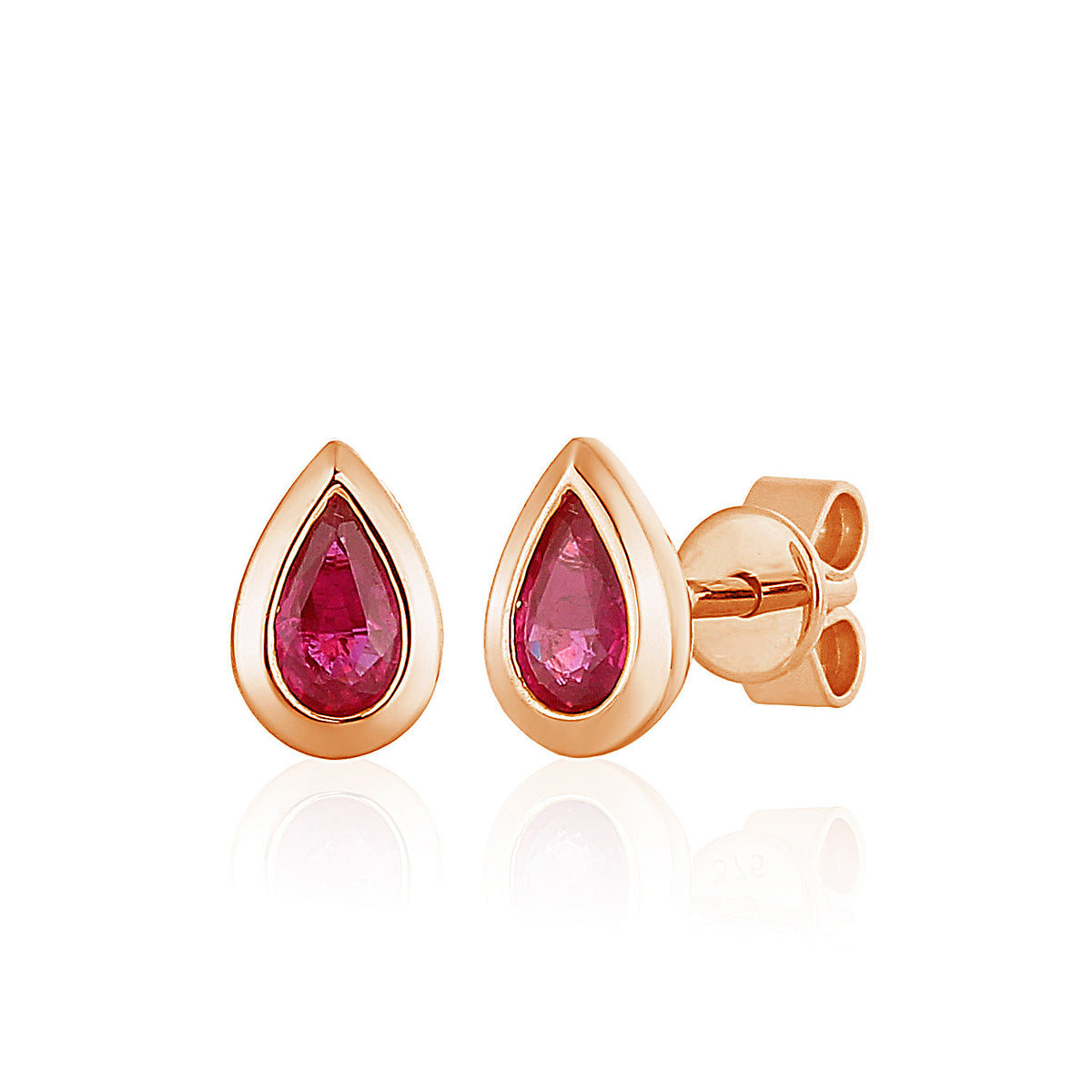 Pear ruby rubover stud earrings in 18k rose gold