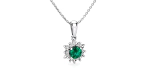 Video of round emerald and diamond cluster pendant and chain